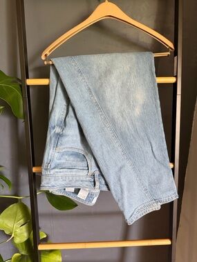 Time and Tru High Rise Barrel Jeans – Size 14